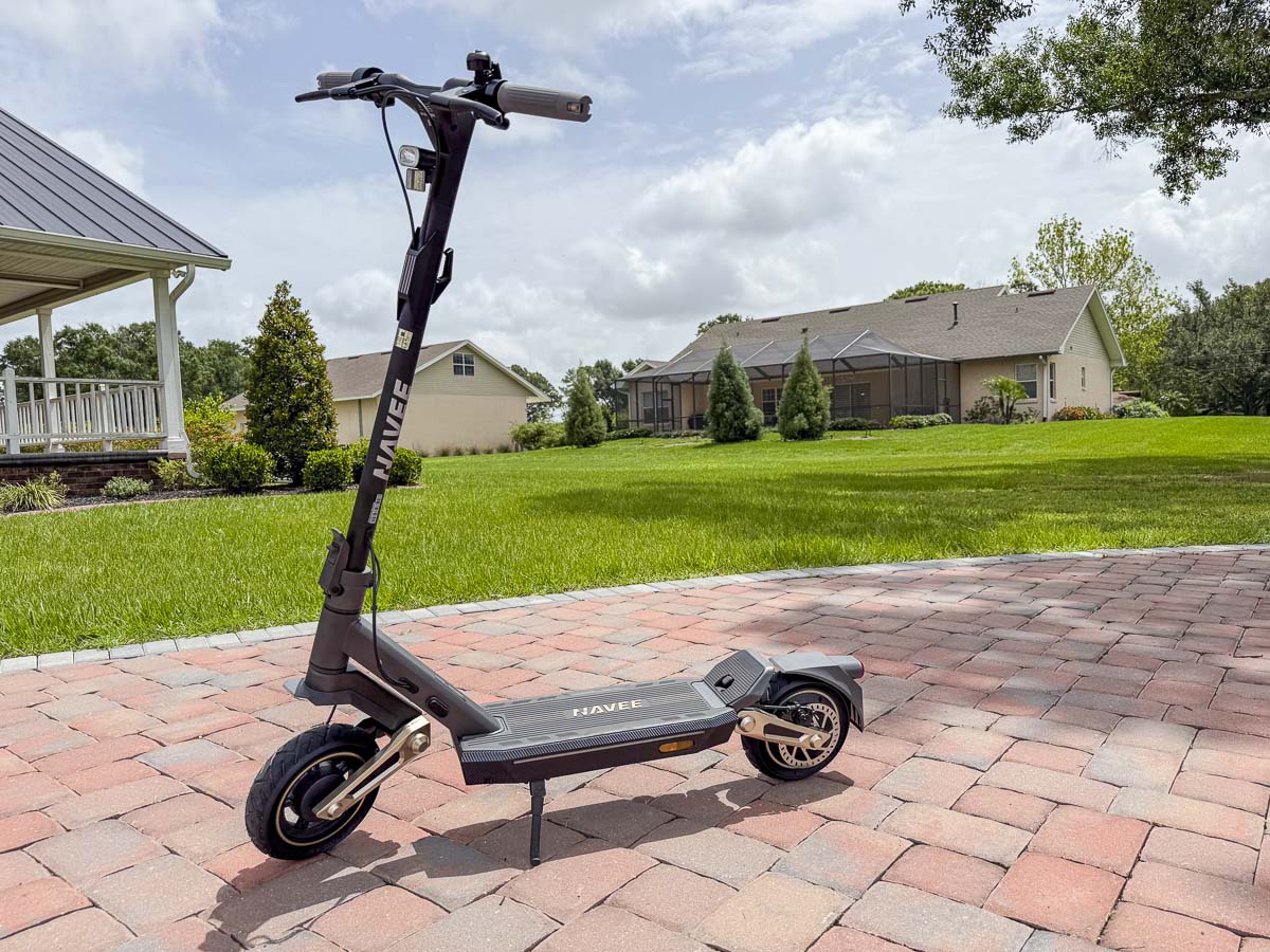 NAVEE ST3 Pro scooter review