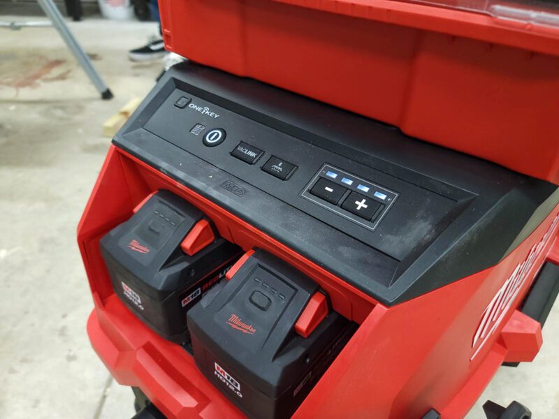 Milwaukee M18 Fuel Dust Extractor Control Panel