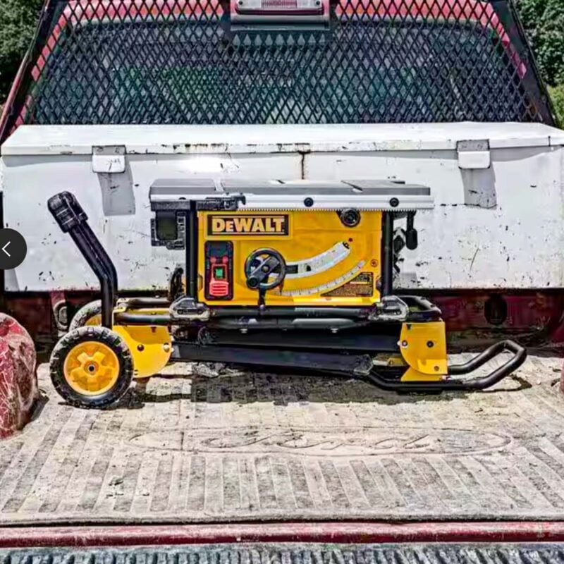 Best Table Saw: DeWalt DWE7491RS