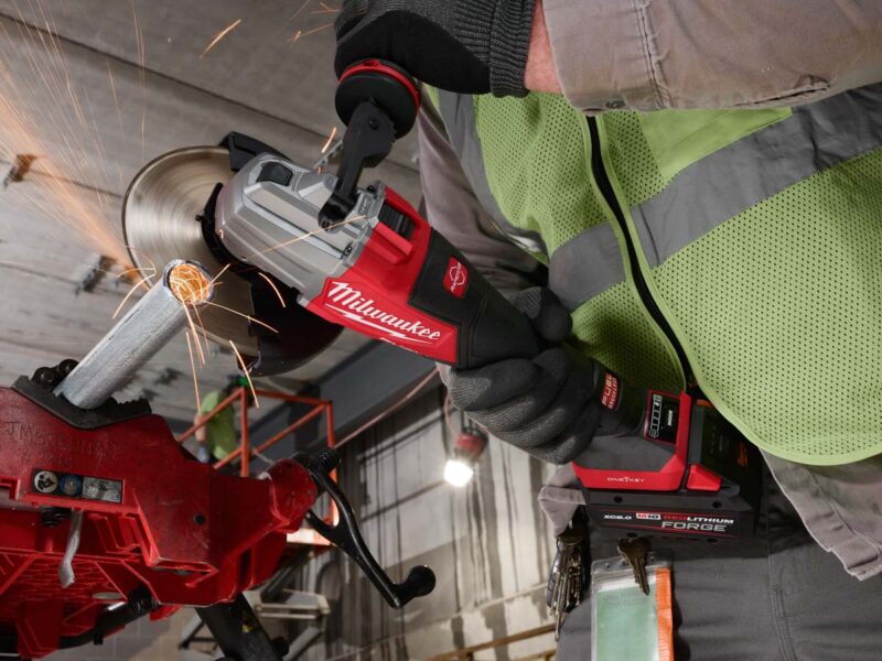 Milwaukee M18 Fuel 6-inch Dual Trigger Angle Grinder 3676