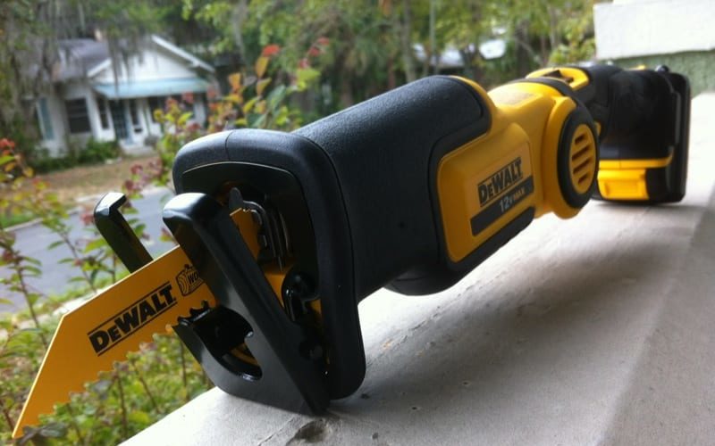 DeWalt DCS310S1 12V MAX Pivot Reciprocating Saw Review