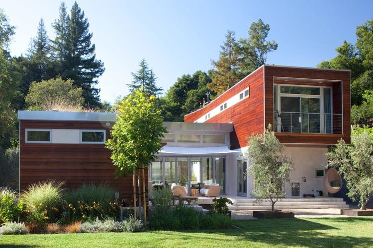 Sidebreeze by Blu Homes - A House that Demands Your Attention